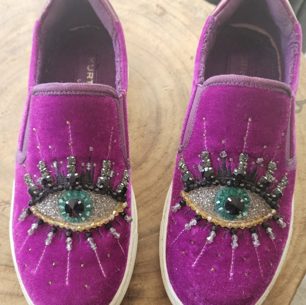Sz. 6. Kurt Geiger, purple suede embellished slip-on shoes.